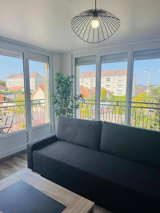 Gîte pour 4 personnes, avec Balcon ainsi que Terrasse et Vue dans Le Grand-Quevilly - 4