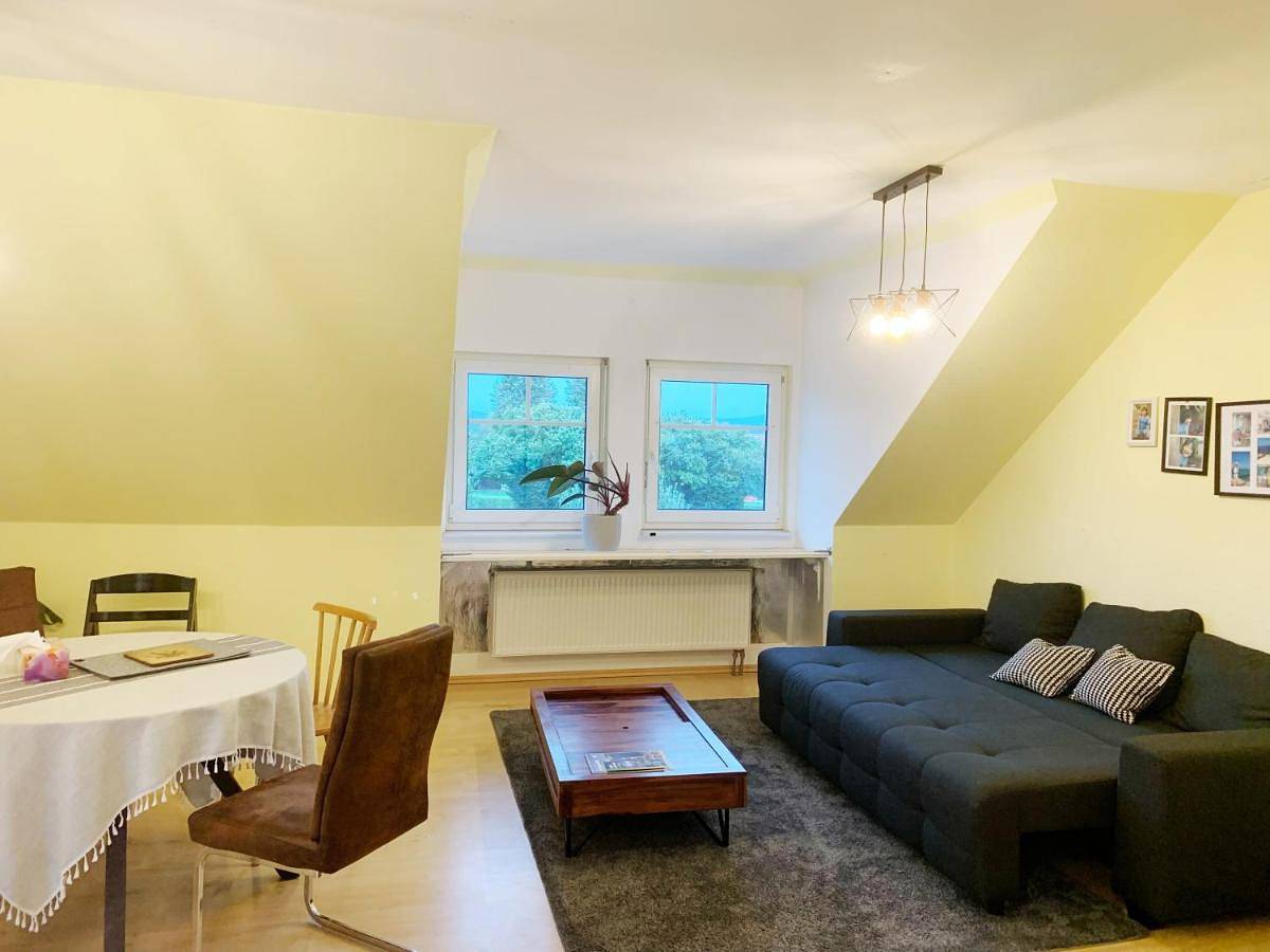 Ganze Wohnung, Two-Bedroom Apartment in Üxheim, Vulkaneifel