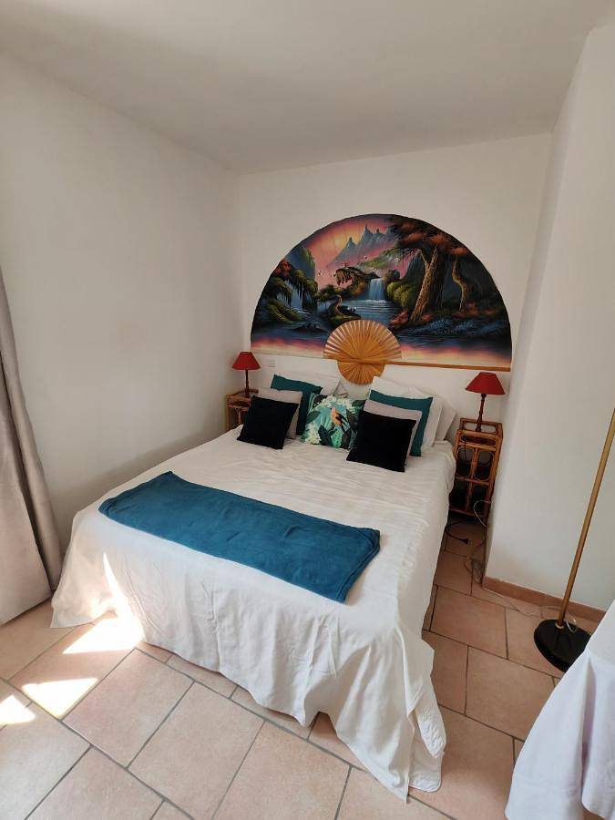 Location de vacances pour 2 personnes, avec jardin et vue à Barret-de-Lioure - 3