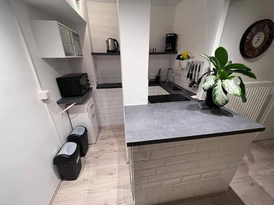 Ganze Wohnung, One-Bedroom Apartment in Wermelskirchen, Rheinisch-Bergischer Kreis