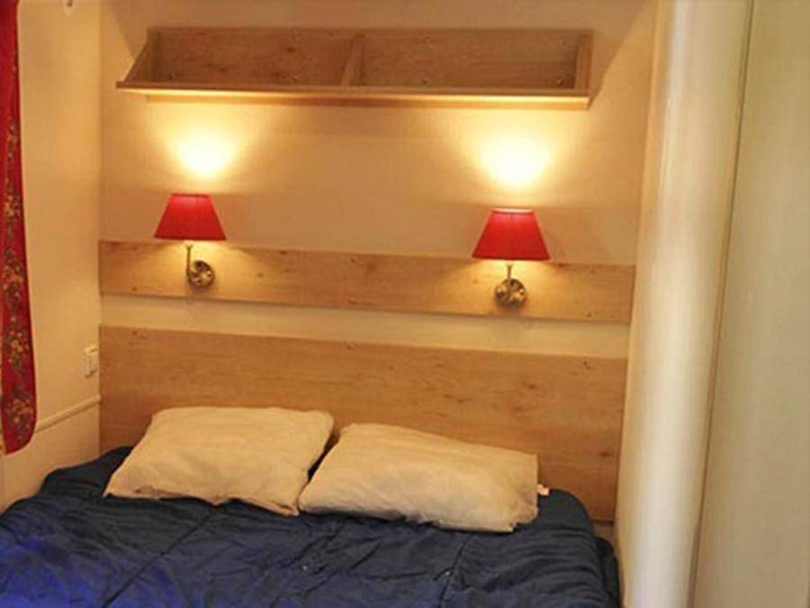 Camping la Grande Métairie - Alojamiento 4 personas - Roulotte | Clásico | 2 Dormitorios | 2/4 Pers. in Carnac, Côte des Mégalithes