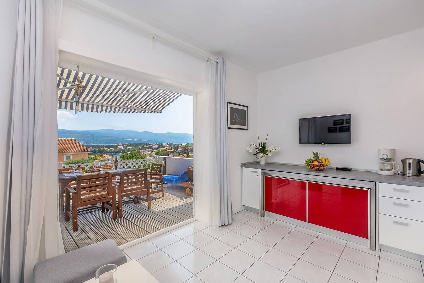 Appartement entier, Apartment Presker - sea view, modern, 280 m from sea, private terrace, Bbq in Silo (Krk), Krk
