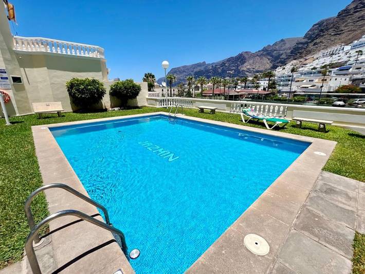 Apartment for 3 people, with view and garden as well as pool in Acantilados de los Gigantes