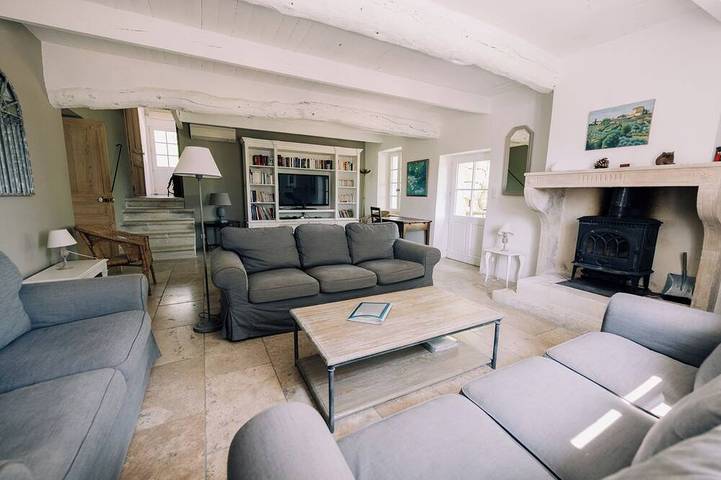 Location de vacances pour 14 personnes, avec terrasse et jardin à Rousset-les-Vignes - 2