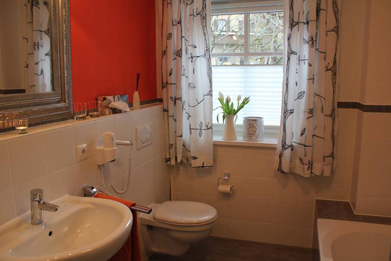 Ganze Ferienwohnung, Ferienwohnungen Lendhueter-Holzmaier - Ferienwohnung Schwemmer in Neubeuern, Bayerische Alpen