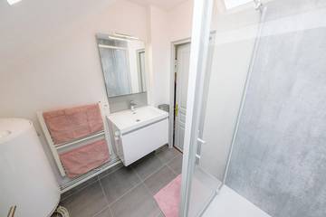 Appartement De Vacances pour 3 Personnes dans Troyes, Aube, Photo 2