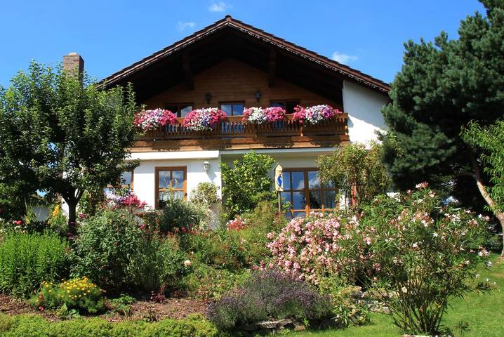 Ferienwohnung für 6 Personen, mit Balkon und Balkon/Terrasse sowie Garten und Pool in Zandt