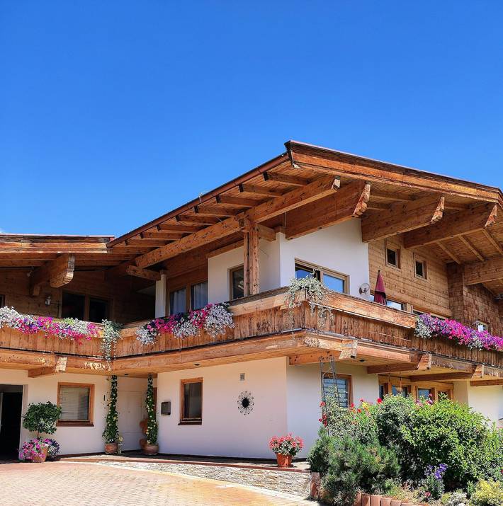 Ferienwohnung für 4 Personen, mit Balkon und Garten in Mittersill
