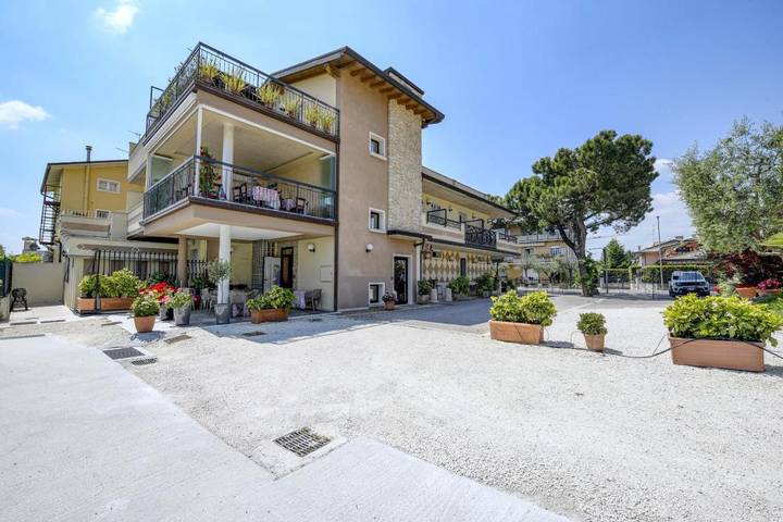 B&B für 2 Personen, mit Balkon und Terrasse in Sirmione