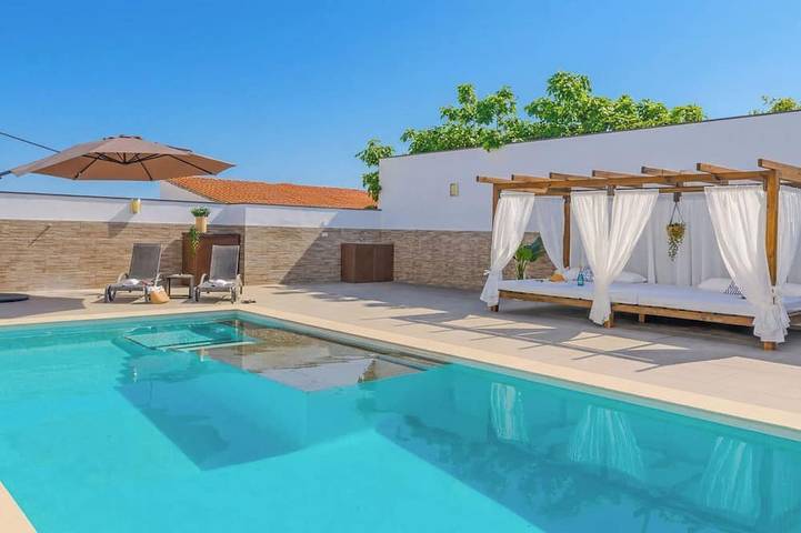 Villa pour 8 personnes, avec jacuzzi - 1