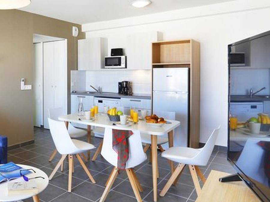 Résidence Goélia Cap Azur - Appartement 4 personnes - G/360_2 Pieces 4 Personnes in Saint-Mandrier-sur-Mer, Côte méditerranéenne (France)