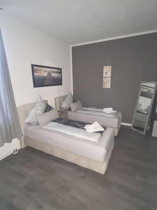Ferienwohnung für 2 Personen, mit Terrasse und Garten in Bernburg