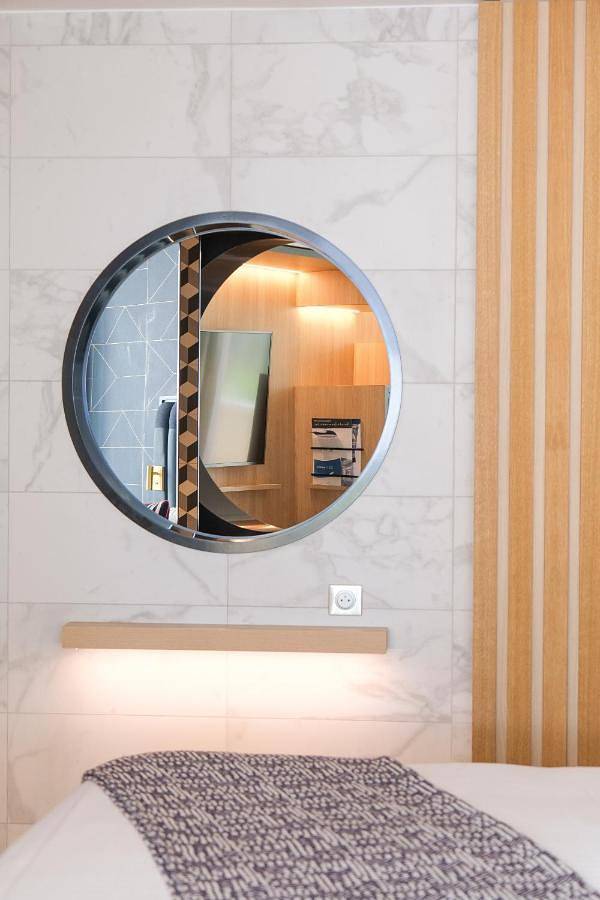 Hôtel pour 2 personnes, avec Terrasse ainsi que Jacuzzi et Sauna dans Casino La Pergola - 3