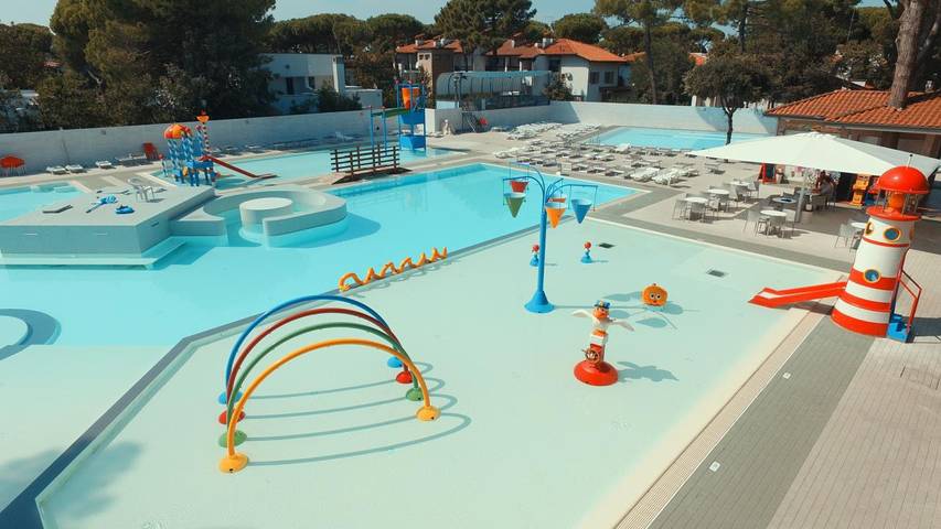 Ferienpark für 3 Personen, mit Kinderpool und Pool an der Adriatisches Meer