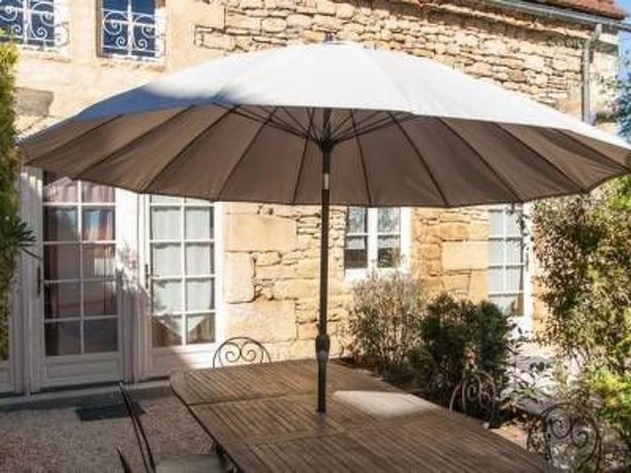 Location de vacances pour 7 personnes, avec jardin et piscine, animaux acceptés à Sainte-Mondane - 4