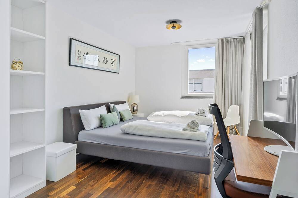 Ganze Wohnung, Charmante 3-Zimmer-Wohnung Rolf Benz I Zentrum Böblingen I Familie I Klimaanlage in Böblingen, Stuttgart Region