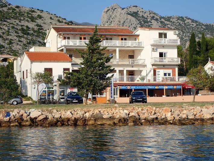 Apartamento entero, Apartamento de vacaciones para 4 personas con balcón in Starigrad Paklenica, Starigrad