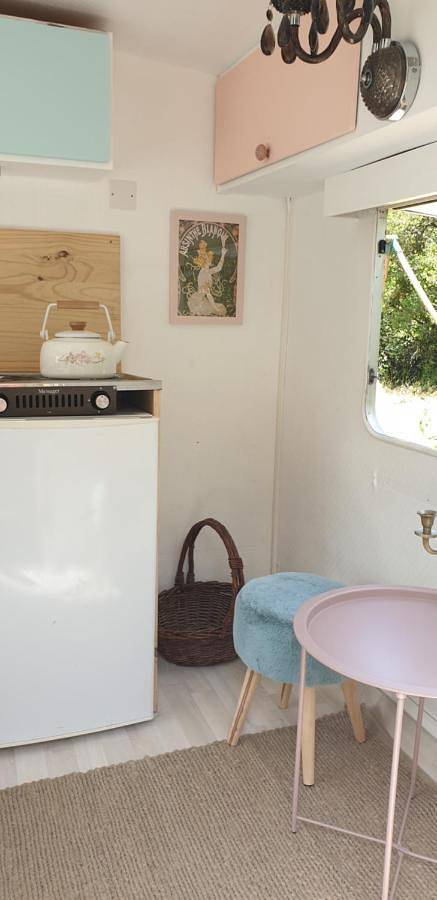 Location de vacances pour 2 personnes, avec piscine et terrasse ainsi que vue et jardin à Vézénobres - 4