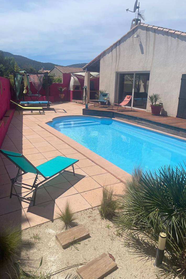 Casa de vacaciones para 12 personas, con piscina además de jardín y terraza - 1