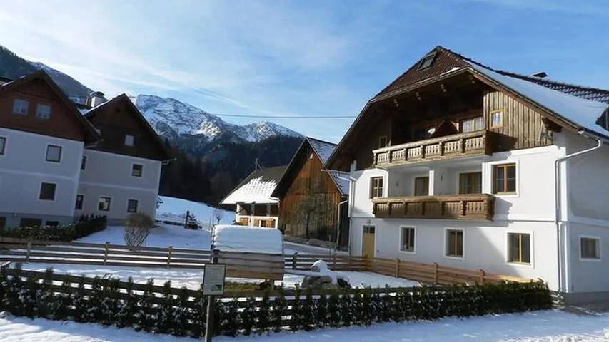 Ferienwohnung für 7 Personen, mit Sauna und Garten sowie Balkon