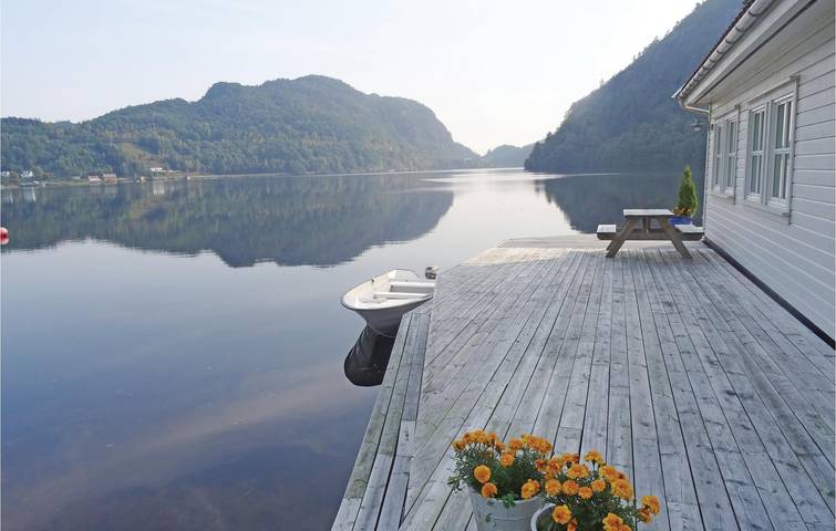 Ferienhaus für 6 Personen mit Terrasse in Flekkefjord