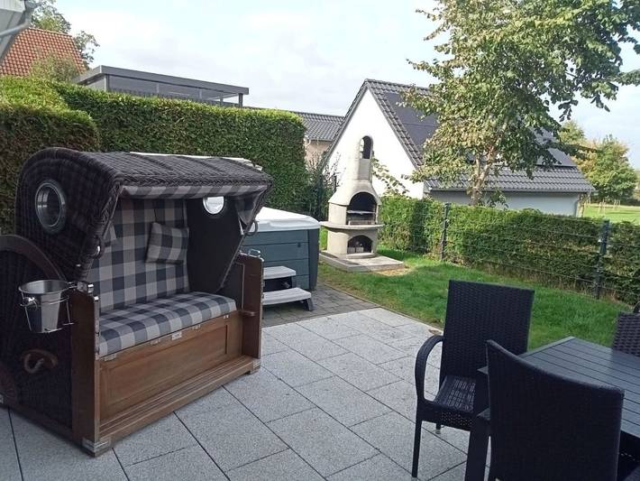 Ferienhaus für 9 Personen, mit Seeblick und Sauna sowie Terrasse und Garten, mit Haustier in Göhren-Lebbin - 3