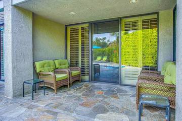 Vacation Apartment for 4 Guests in Palm Springs, Coachella Valley, Picture 2