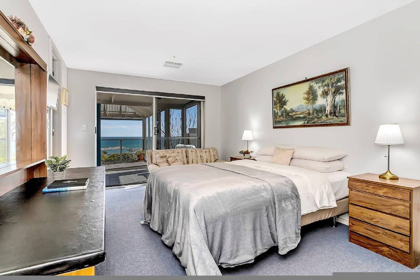 The Darling of Marina - A Hilltop and Sea Getaway in District Council of Yankalilla