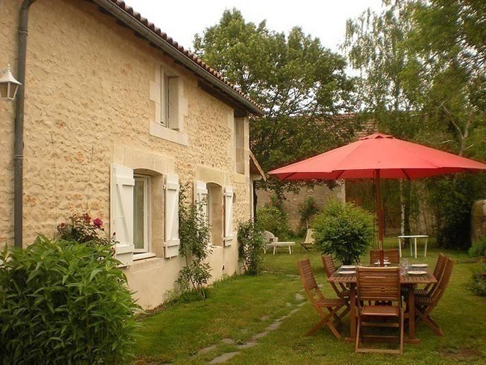 Gîte pour 6 personnes, avec jardin et terrasse - 1