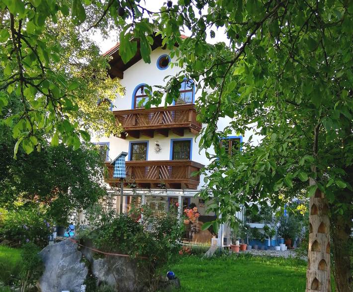 Ferienwohnung für 5 Personen, mit Balkon und Garten