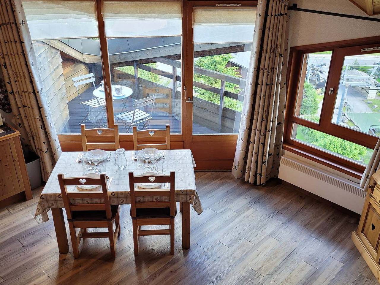 Entire apartment, Cozy apartment in Les Gets with balcony and parking in Les Gets, Les Portes du Soleil