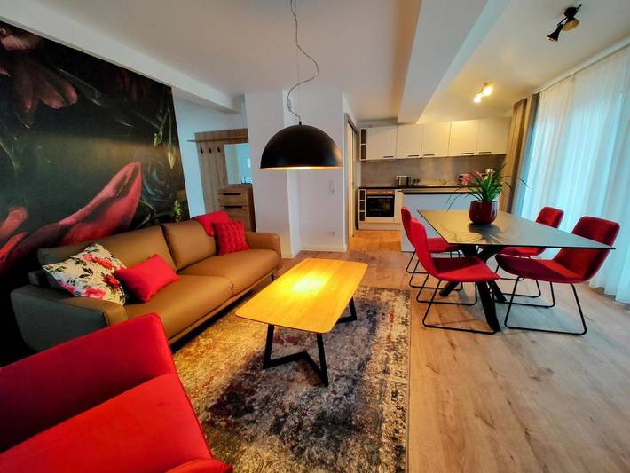 Ferienwohnung für 2 Personen, mit Ausblick und Garten, kinderfreundlich in Bad Urach - 2