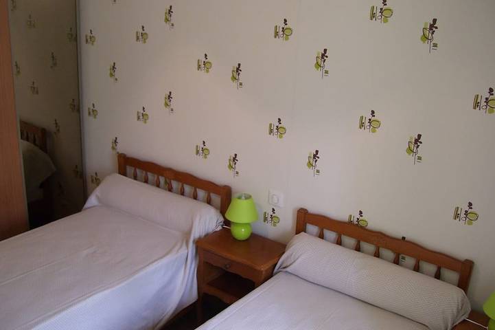 Location de vacances pour 10 personnes, avec jardin et piscine, animaux acceptés à Saint-Geniès - 4