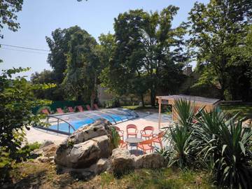 Gîte pour 10 personnes, avec jardin ainsi que piscine et vue à Paley