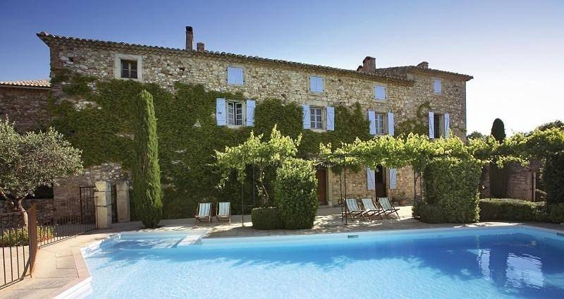 Hôtel pour 2 personnes, avec Terrasse ainsi que Jardin et Piscine à Valaurie