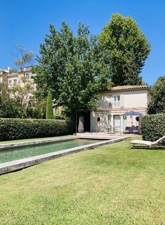 Gîte pour 2 personnes, avec jardin et piscine