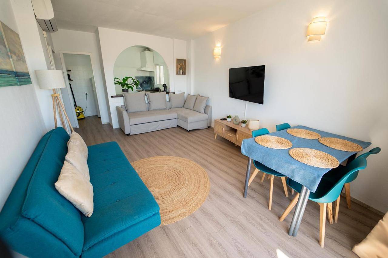 Appartement entier, Superior Apartment with Double Bed in Ocean Beach Ibiza, Sant Antoni de Portmany
