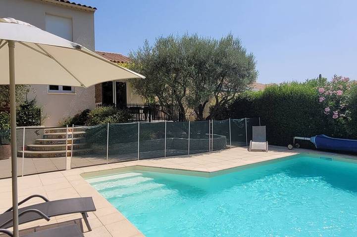 Location de vacances pour 5 personnes, avec terrasse et jardin à Saint-Gély-du-Fesc