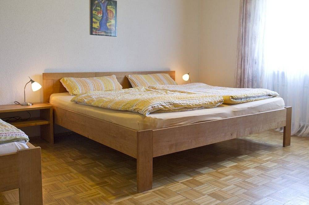 Ganze Wohnung, Kinderfreundlicher Bio-Bauernhof mit Hofladen, vielen Tieren, Hunde willkommen (Erdgeschoss) in Hofheim in Unterfranken, Landkreis Haßberge