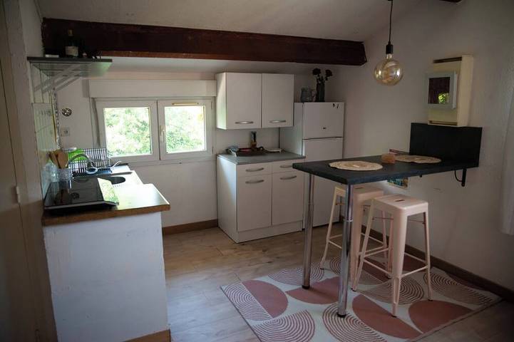 Appartamento intero, Quiet, cocooning apartment 1.2km from the center. Mountain and river views nearby in Corte Francia, Parco naturale regionale della Corsica