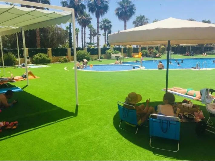 Ferienwohnung für 4 Personen, mit Balkon und Pool sowie Whirlpool - 1