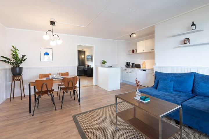 Ferienwohnung für 3 Personen, mit Ausblick und Seeblick sowie Sauna und Garten in Rettin