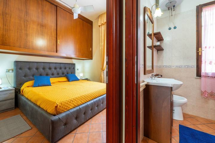 Ganze Wohnung, Ferienwohnung 'Appartamento Pinus' mit privater Terrasse und Klimaanlage in Santa Margherita di Pula, Pula und Umgebung