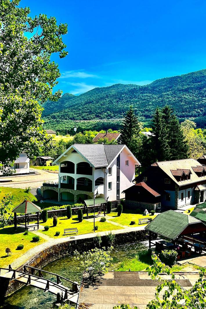 Ganze Wohnung, 2-Zimmer-Ferienwohnung mit Terrasse Ličko Lešće, Velebit A-27649-a in Prozor, Lika-Senj