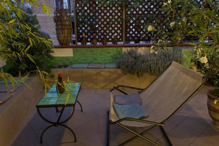 Chambre d’hôte pour 2 personnes, avec vue et terrasse à Naples - 2