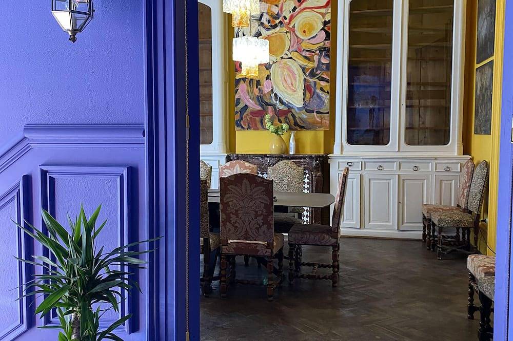 Grande maison bourgeoise pleine de. charme au  centre ville de Calais in Calais, Région de Calais
