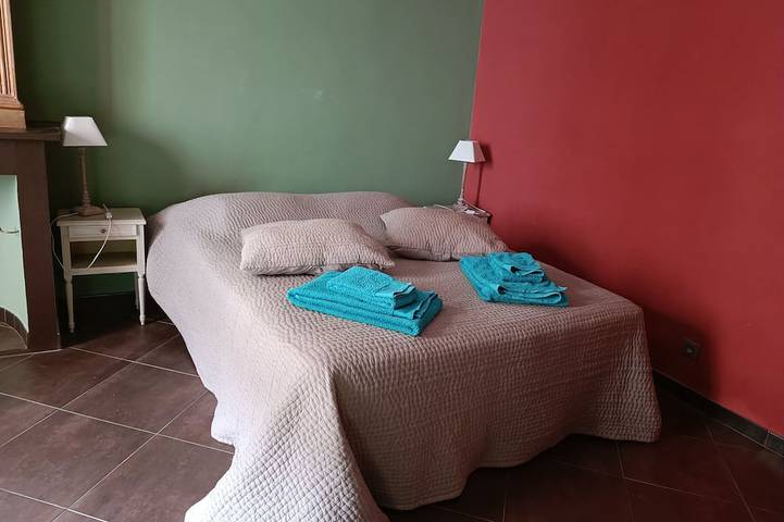 Gîte pour 8 personnes, avec piscine et jardin à Saint-André-de-Roquepertuis - 4