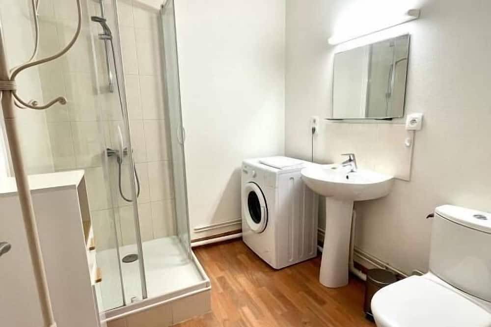 Entire apartment, Studio Tout Confort Giena-sils in Caen, Caen region