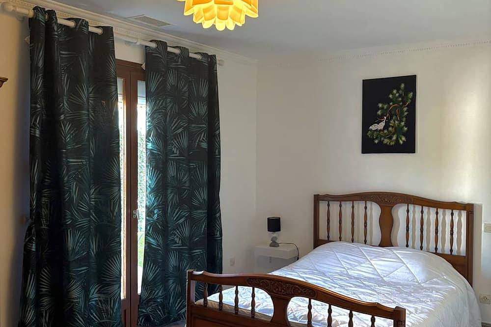 Family villa with private pool near beaches in Saint-Laurent-de-la-Salanque, Côte d'Améthyste