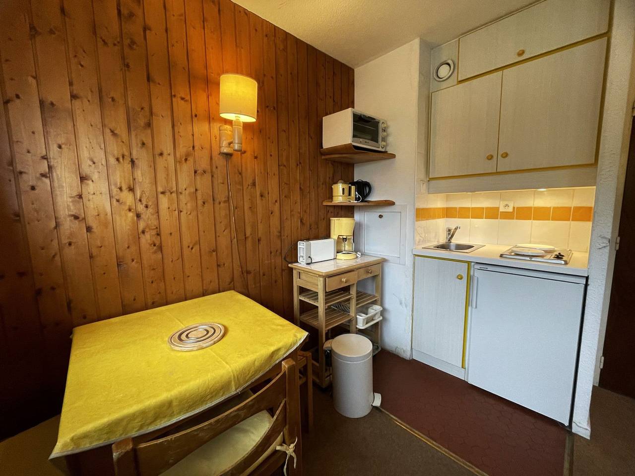 Gehele studio, Studio for 2, ski-in/ski-out, pets allowed, Les Menuires in Les Menuires, Saint-Martin-de-Belleville